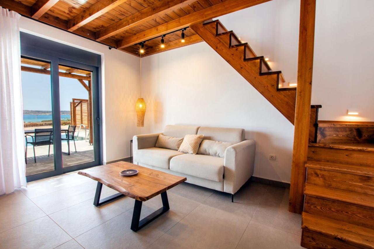 Cato Agro 3, Seafront Villa With Private Pool Afiártisz Kültér fotó