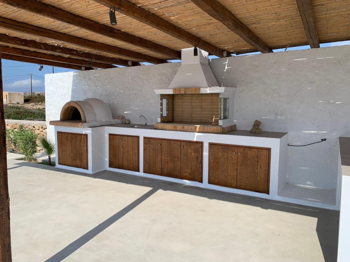 Cato Agro 3, Seafront Villa With Private Pool Afiártisz Kültér fotó
