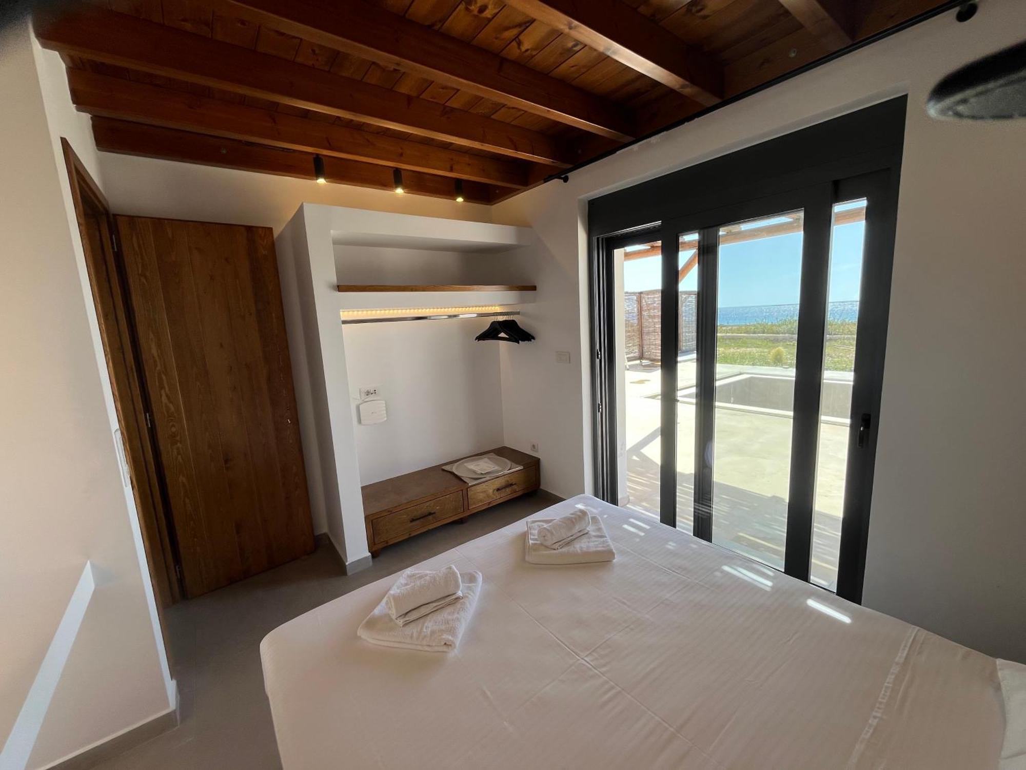 Cato Agro 3, Seafront Villa With Private Pool Afiártisz Kültér fotó